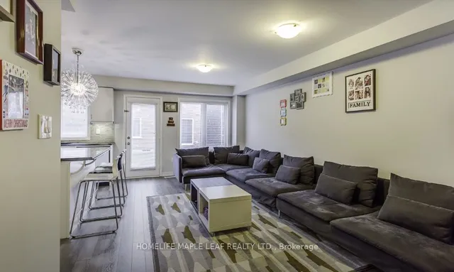 Additional image 5 of 49 Lothbury Dr