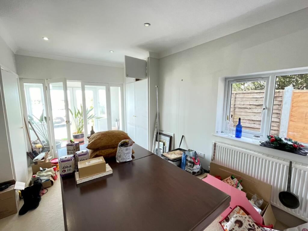 Additional image 8 of CLIFF WAY, FRINTON-ON-SEA