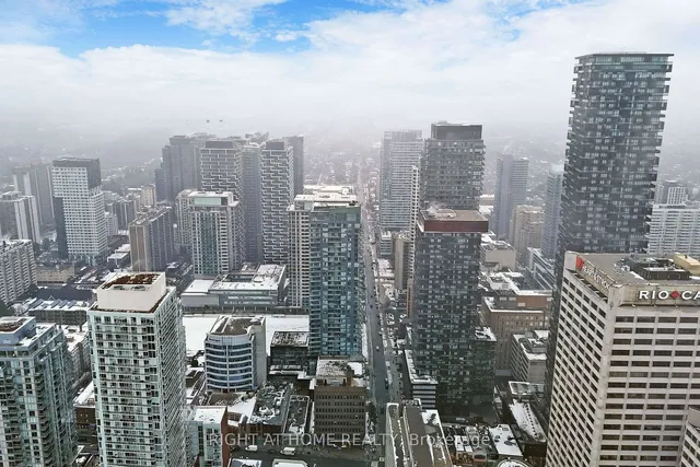 Additional image 30 of 30 Roehampton Ave Unit 1506