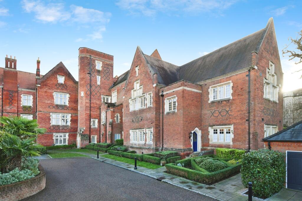 Additional image 5 of The Galleries, Warley, Brentwood