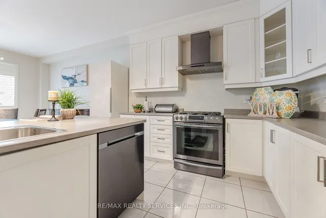Additional image 16 of 24 Padbury Tr