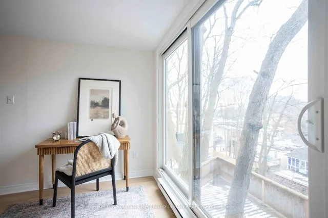 Additional image 19 of 2366 Queen St Unit 6