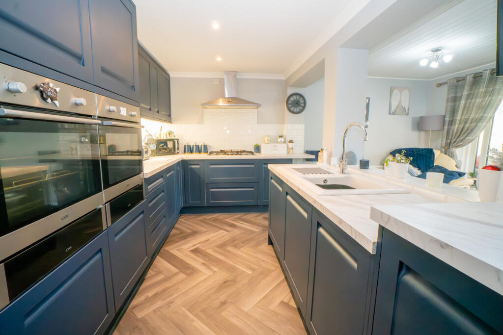 Additional image 3 of Highfield Avenue, Harwich, CO12 4