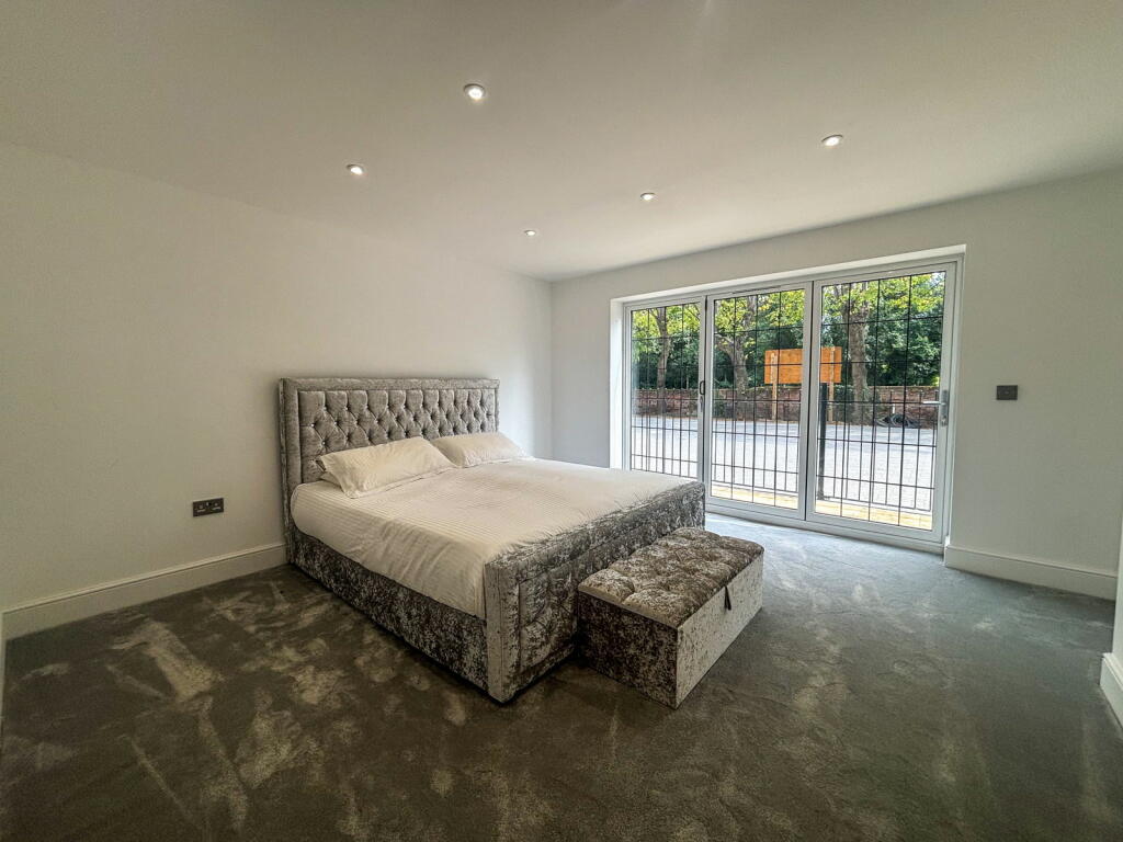 Additional image 14 of The Sheas, 41 Shenfield Road