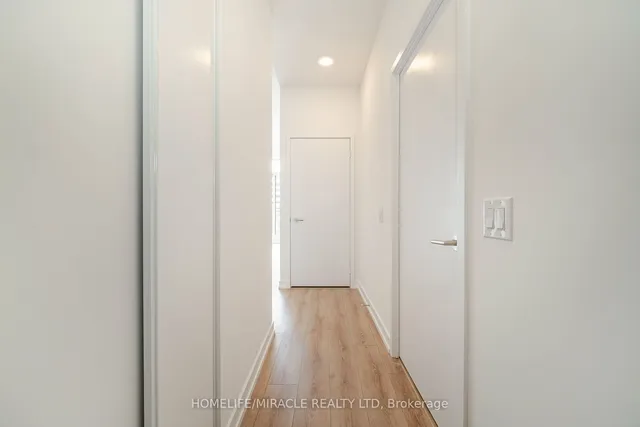 Additional image 7 of 500 Dupont St Unit 317