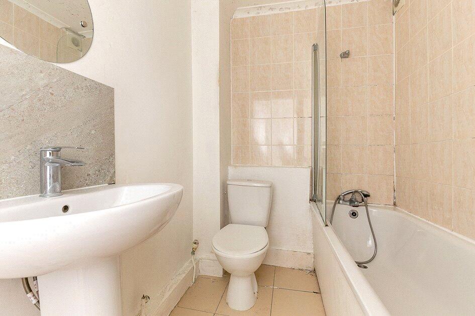 Additional image 8 of Woodstock Road, Coulsdon, CR5