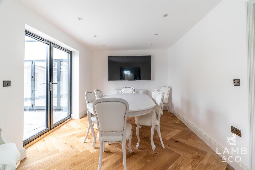 Additional image 5 of Freshwinds, Percival Road, Walton On The Naze