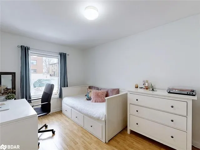 Additional image 24 of 16 Edinborough Crt