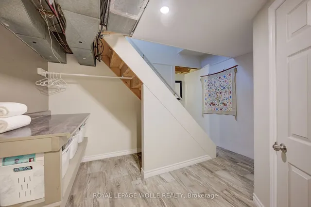 Additional image 23 of 46 Crestwood Ave