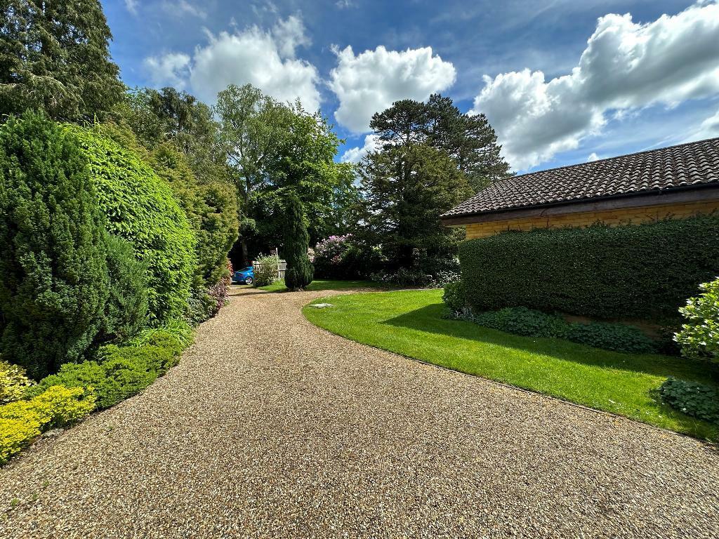 Additional image 14 of Homefield Road, Warlingham, Surrey, CR6 9HU