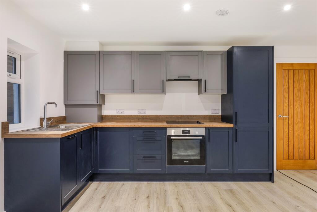 Additional image 5 of Kingswood Way, South Croydon