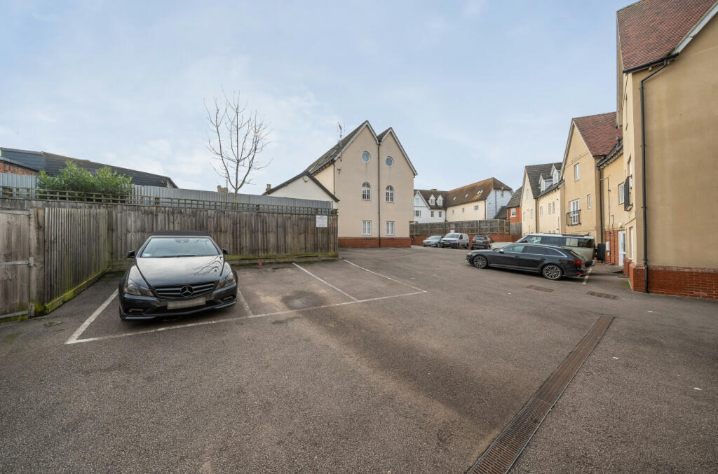 Additional image 20 of Caspian House, Weavers Close, Great Dunmow, Essex, CM6