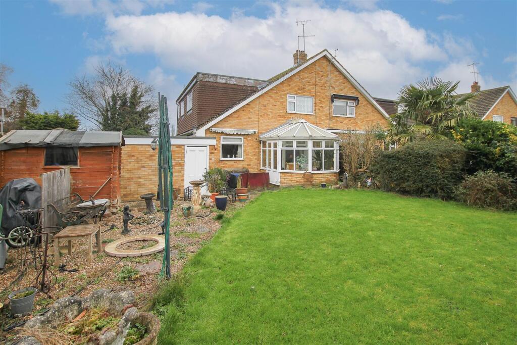 Additional image 20 of Walker Avenue, Fyfield, Ongar