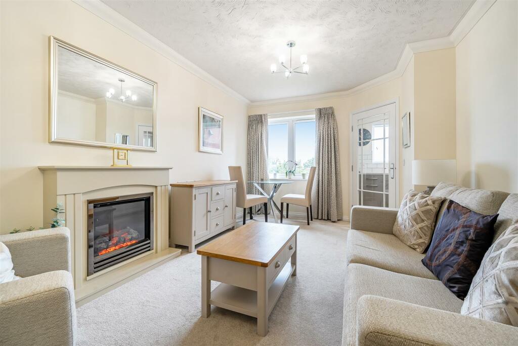 Additional image 5 of Cooper Lodge, Frinton-On-Sea