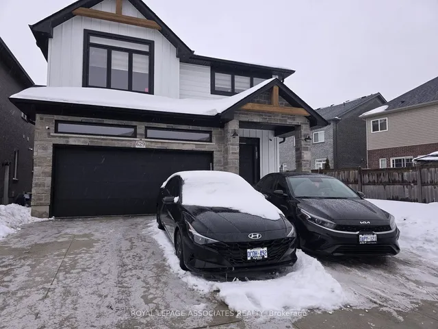 629 Doonwoods Cres
