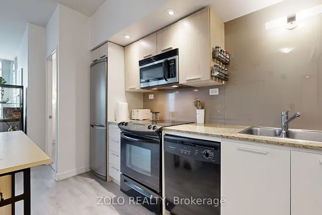Additional image 7 of 25 Capreol Crt Unit 3306