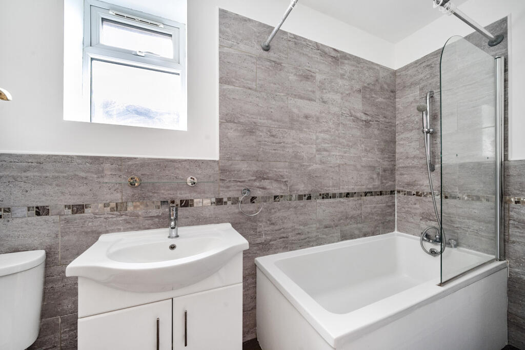 Additional image 17 of Ridgemount Avenue, Croydon