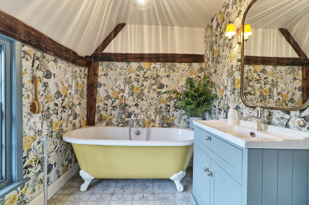 Additional image 10 of High Street, Thorpe-le-Soken, Clacton-on-sea, CO16 0DY