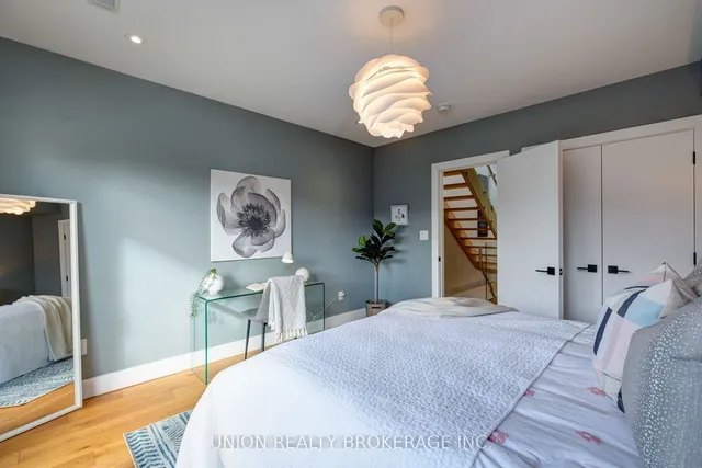 Additional image 13 of 47 Woodfield Rd