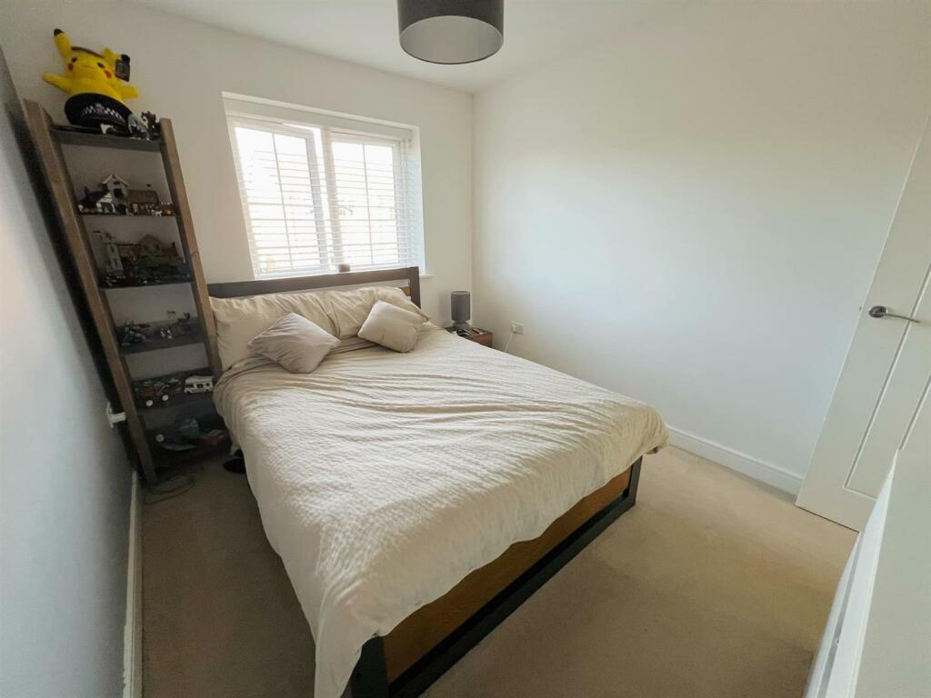 Additional image 14 of Skippers Way, Walton On The Naze