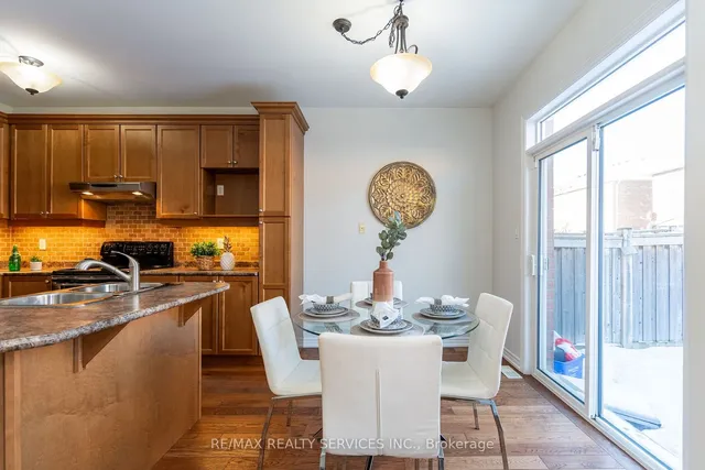 Additional image 14 of 112 Amaranth Cres