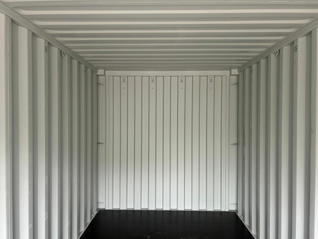 Additional image 5 of White Roding