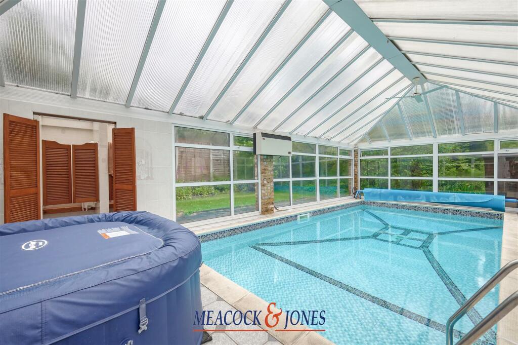 Additional image 31 of Mores Lane, Pilgrims Hatch, Brentwood