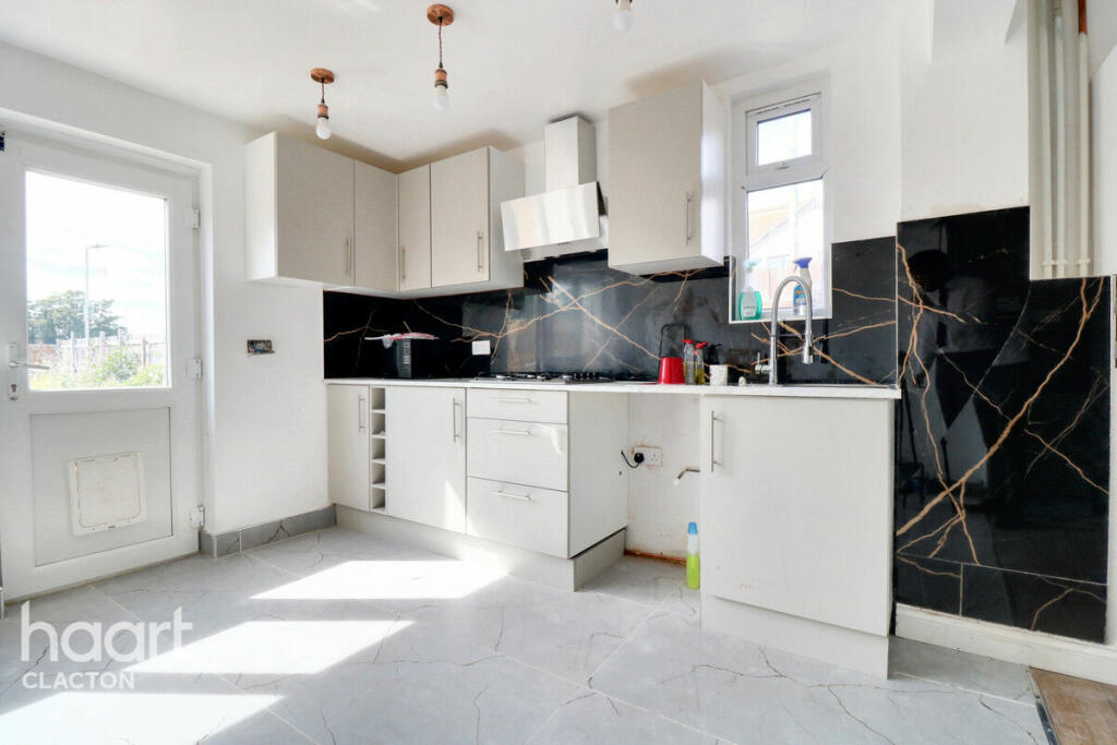 Additional image 3 of Wellesley Road, Clacton-On-Sea