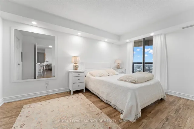 Additional image 21 of 23 Lorraine Dr Unit 1805