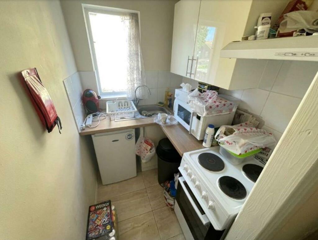 Additional image 2 of Kidderminster Road, Croydon