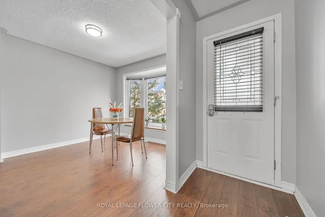 Additional image 11 of 16 JOANNE Crt