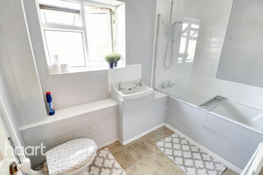 Additional image 8 of The Dashes, Harlow