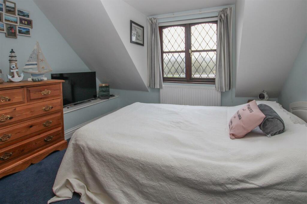 Additional image 21 of Nags Head Lane, Brentwood