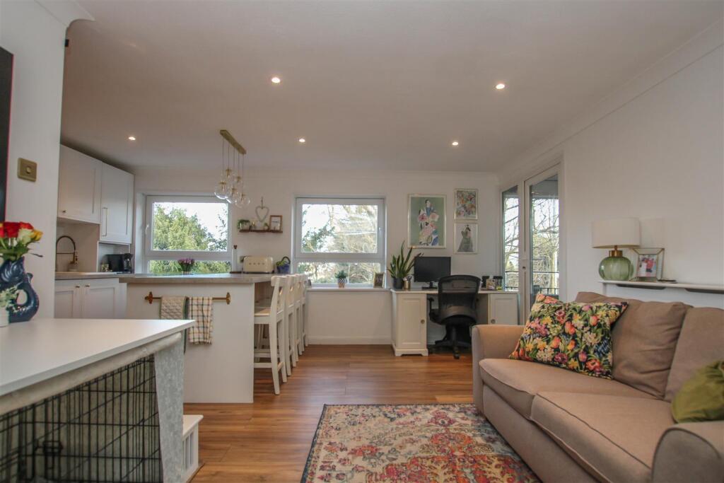 Additional image 6 of Gordon Road, Shenfield, Brentwood