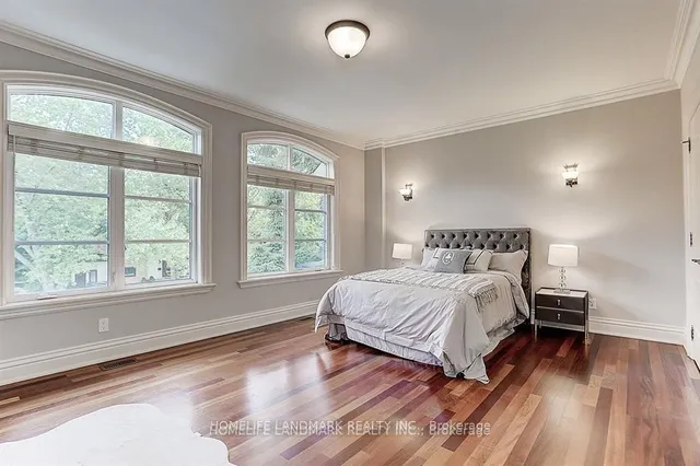 Additional image 29 of 34 Moccasin Tr