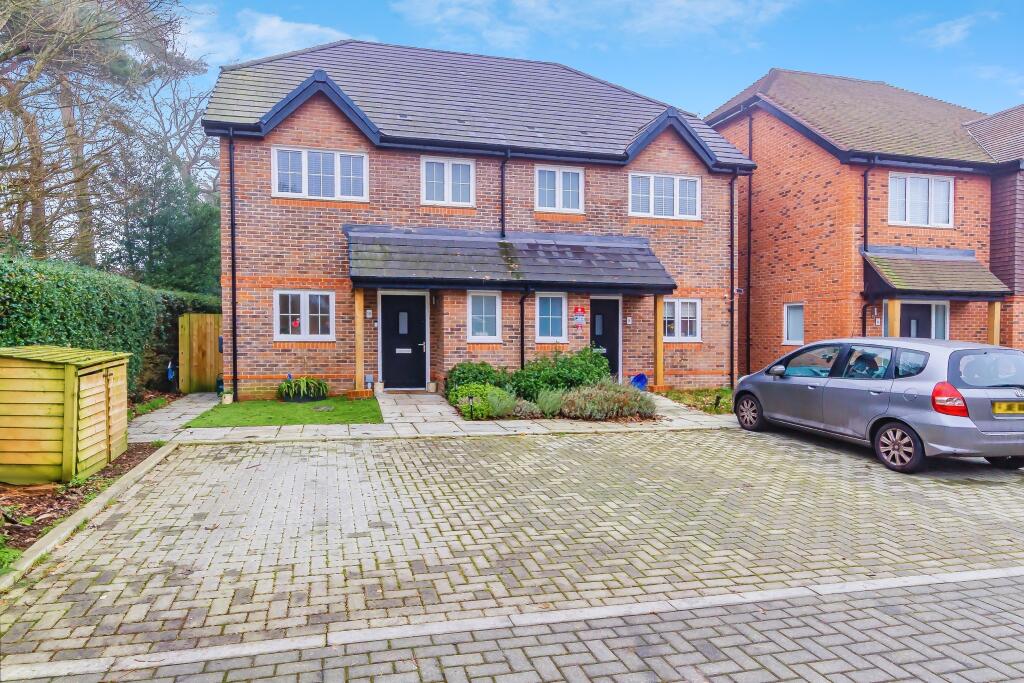 Primary image of Gatiers Lane, Caterham, Surrey, CR3