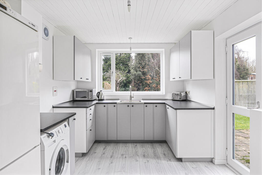 Additional image 15 of Lloyd Park Avenue, Croydon, CR0