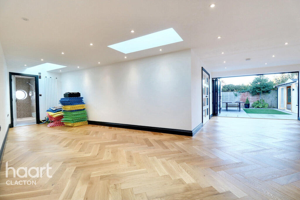 Additional image 7 of Percival Road, Walton On The Naze