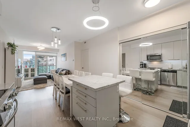 Additional image 12 of 70 Roehampton Ave Unit 1122