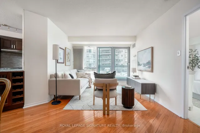 Additional image 13 of 10 Yonge St Unit 413