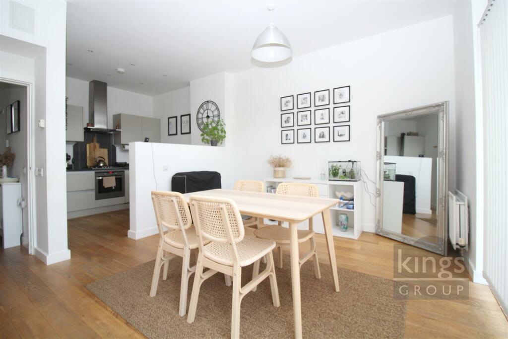 Additional image 5 of New Pond Street, Newhall