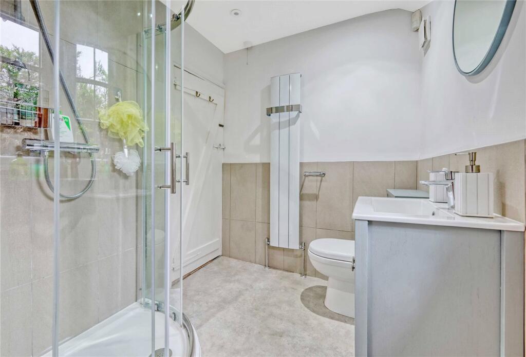 Additional image 18 of East Hanningfield Road, Rettendon Common, CM3