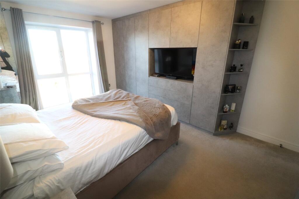 Additional image 7 of 12 St James Road, Brentwood, Essex, CM14