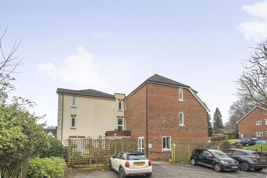 Additional image 15 of Caterham Lodge, Caterham