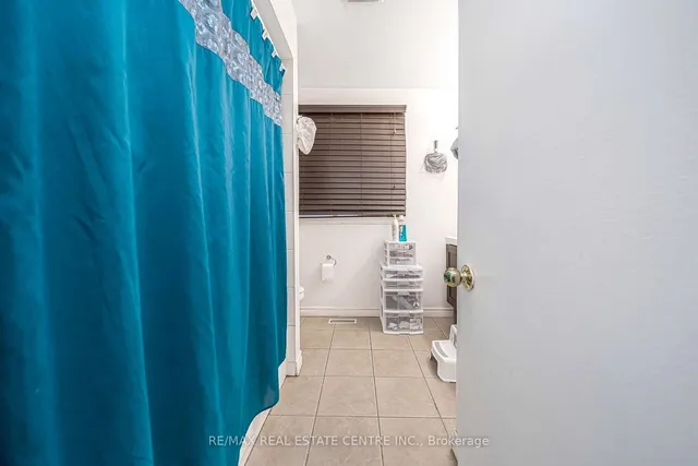 Additional image 29 of 27 Vodden Crt