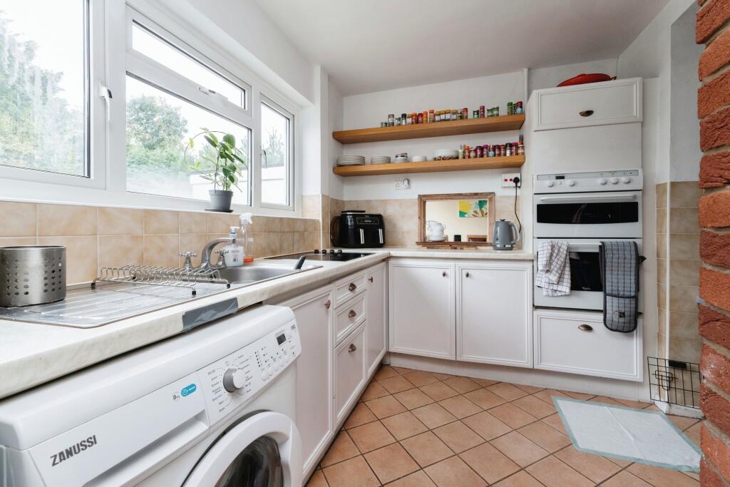 Additional image 4 of Richland Avenue, Coulsdon, CR5