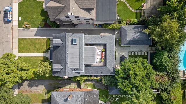 Additional image 39 of 97 Strathallan Blvd