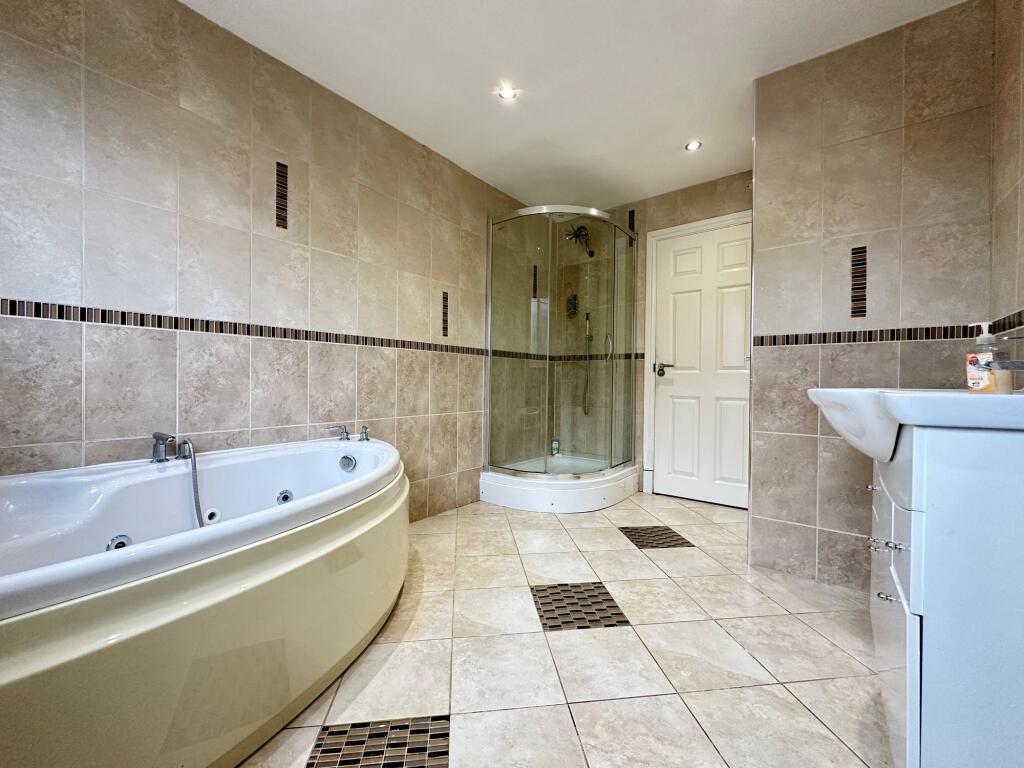 Additional image 25 of Oak Avenue, Crays Hill, CM11