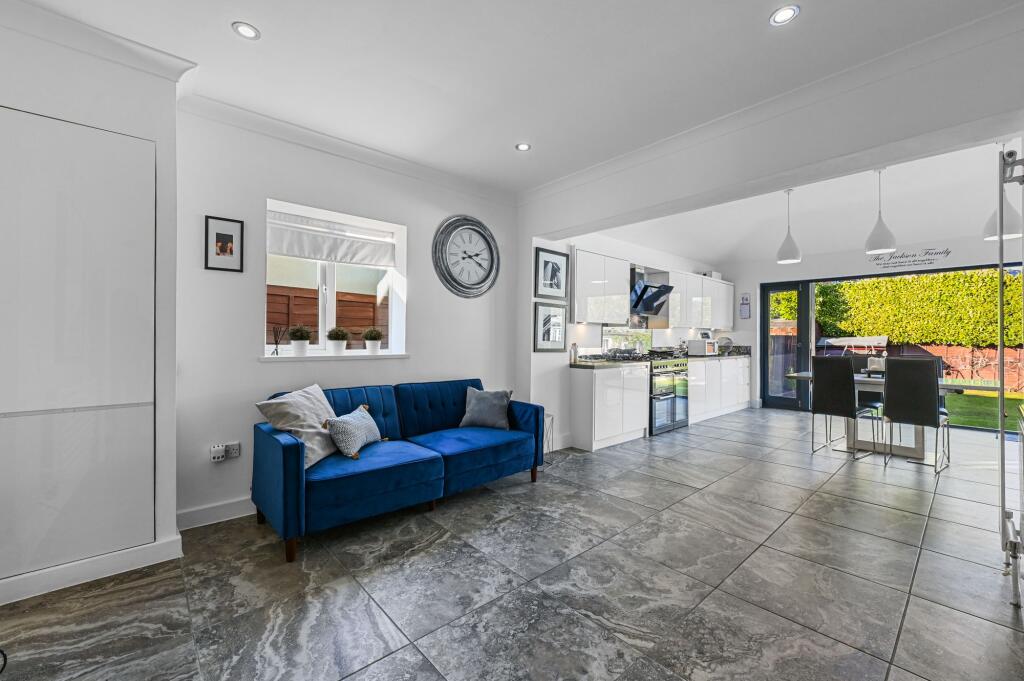 Additional image 8 of West Belvedere, Danbury, CM3