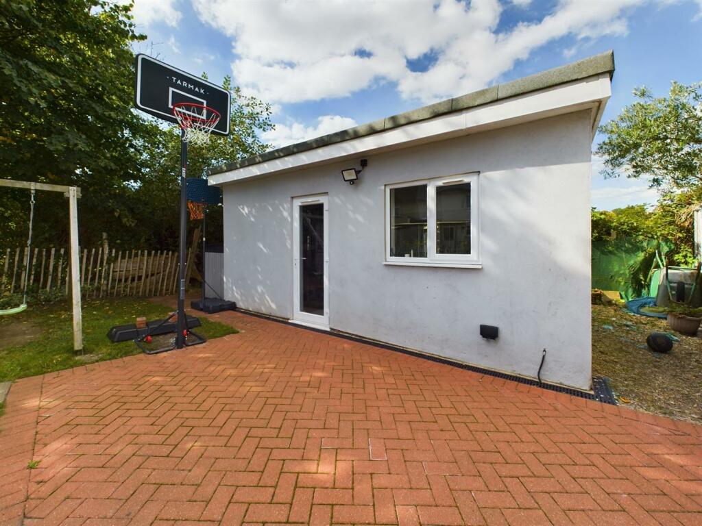 Additional image 17 of Stoats Nest Village, Coulsdon